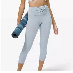 Lululemon Align CROP23 TWIST WAIST SPECIAL EDITION